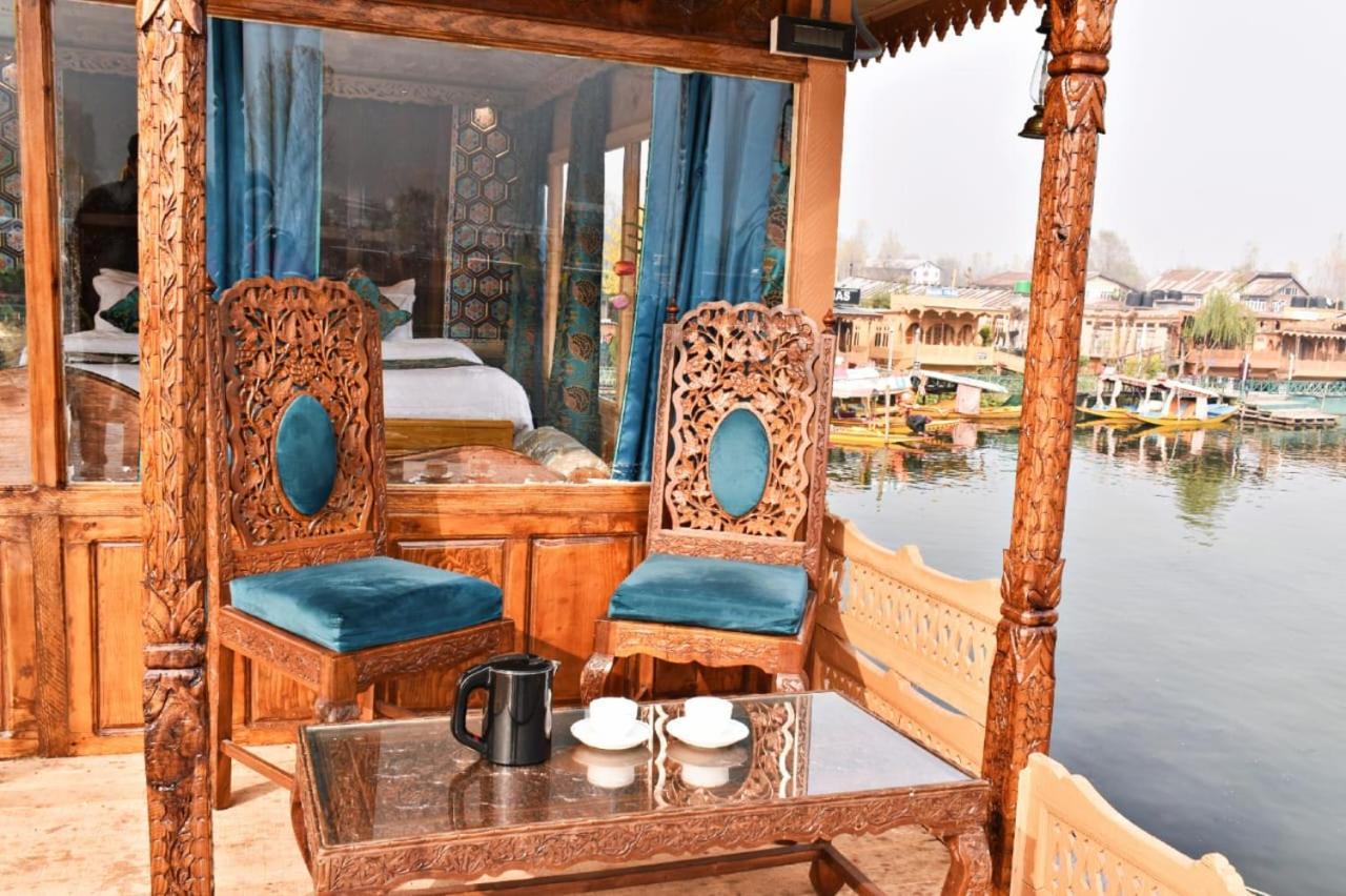Houseboat Plato Excellence Hotel Srīnagar Kültér fotó