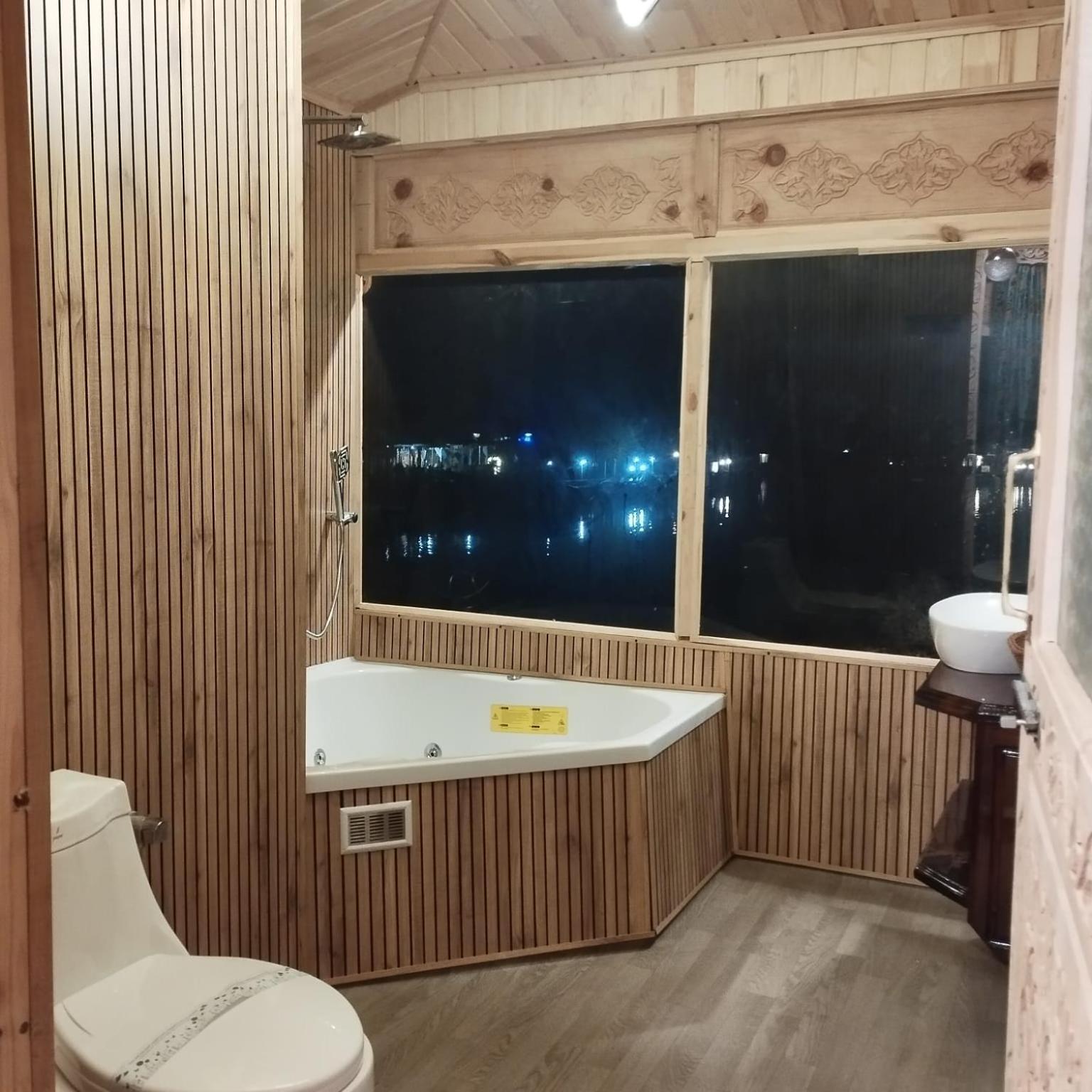 Houseboat Plato Excellence Hotel Srīnagar Kültér fotó